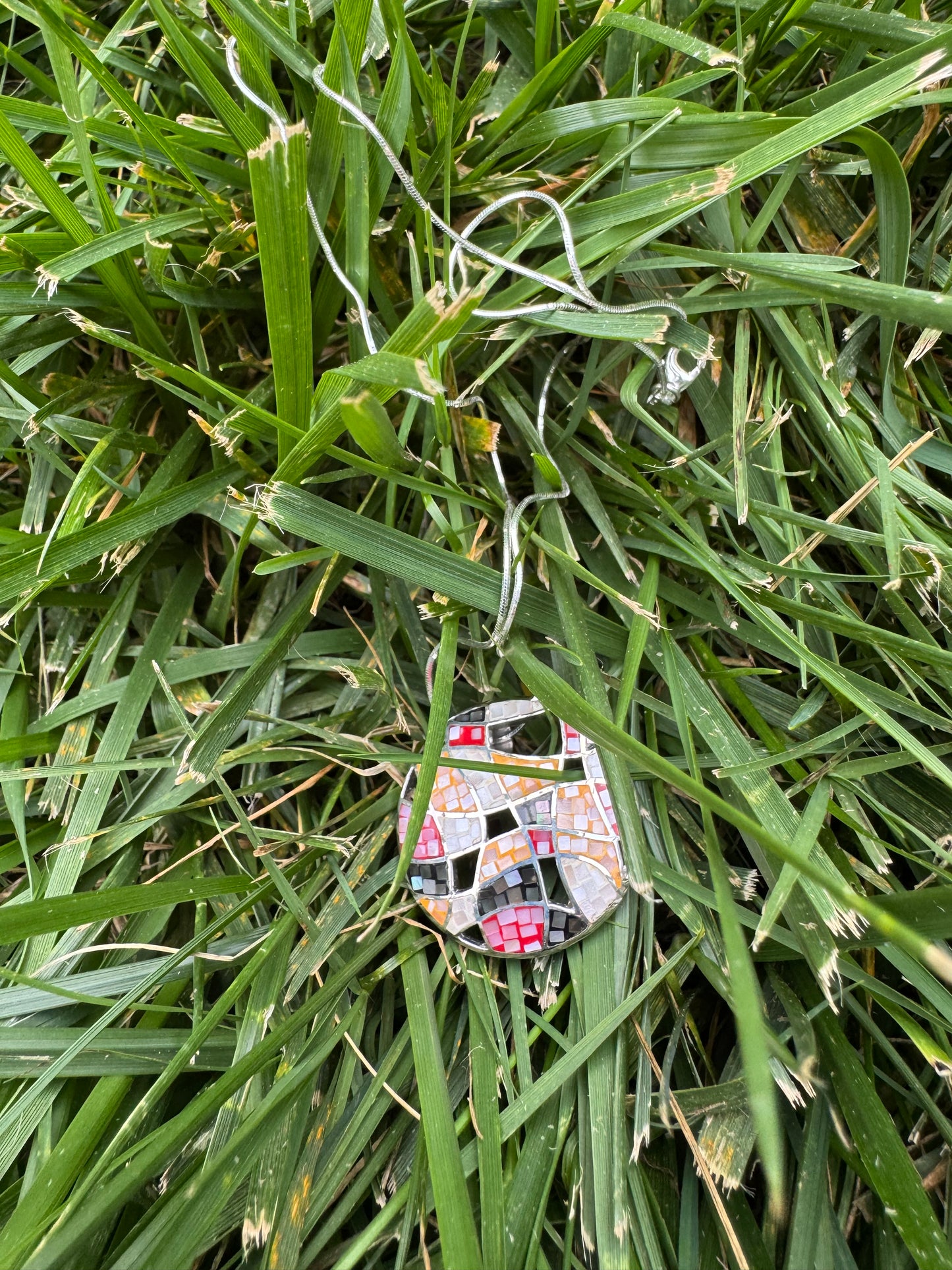 round multi color mother of pearl mosaice sterling necklace