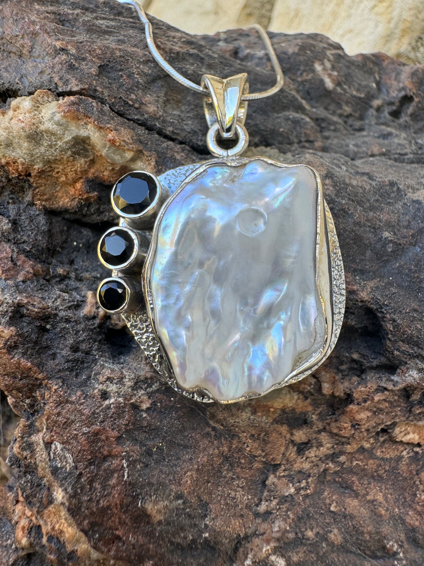 The Black Onyx Pearl Necklace