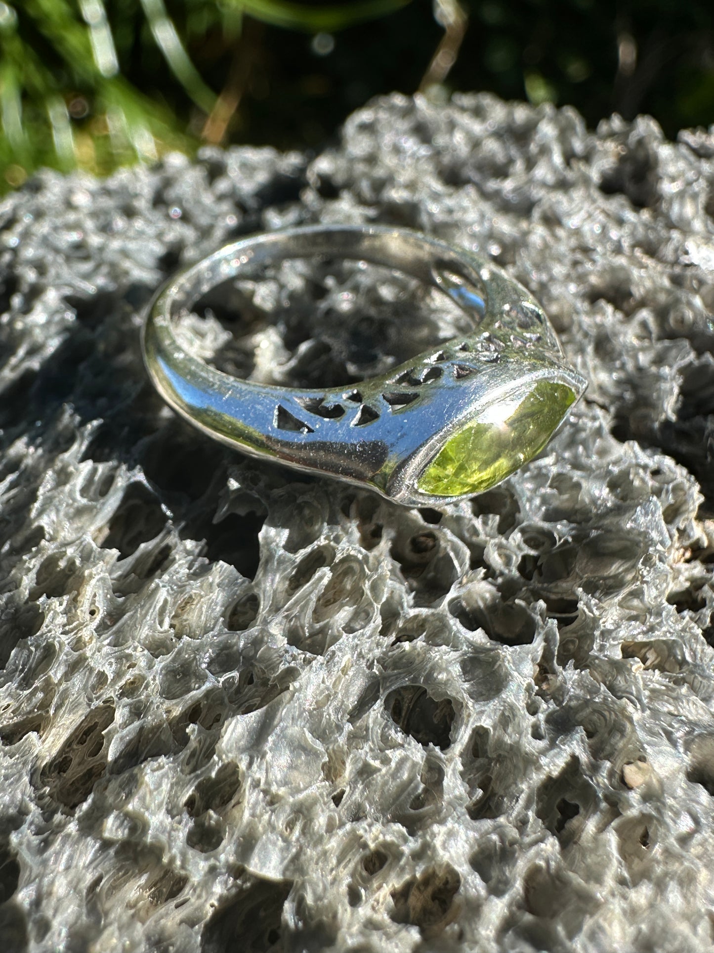 The Ovaline Peridot Ring