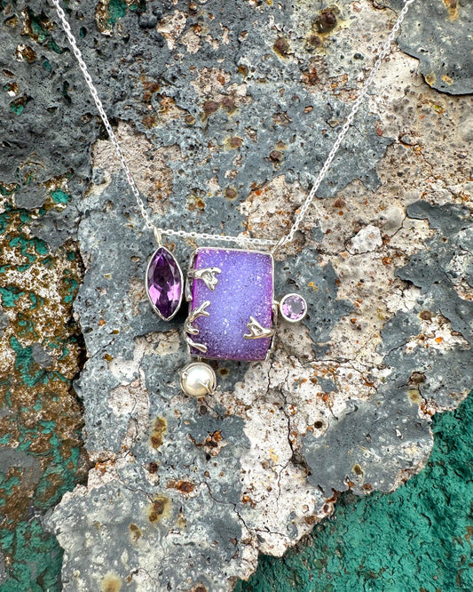 Druzy Jewelry Explained: The Natural Sparkle Formed Inside Stone