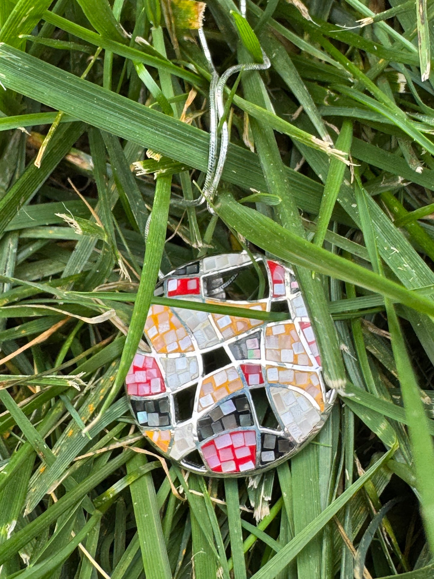 round multi color mother of pearl  mosaice sterling necklace