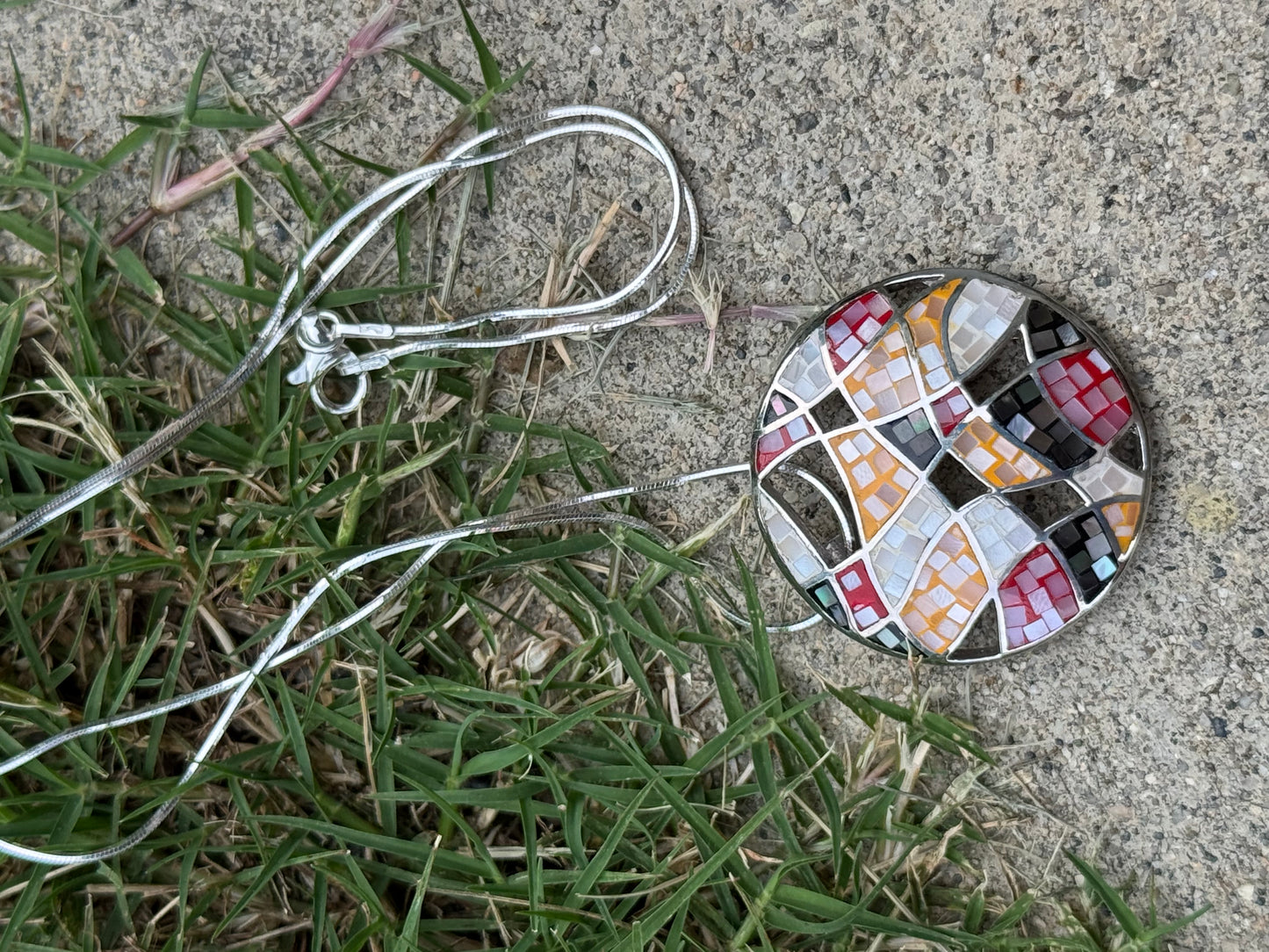 round multi color mother of pearl  mosaice sterling necklace
