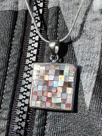 SQUARE BROWN AND WHITE MOSAICE NECKLACE
