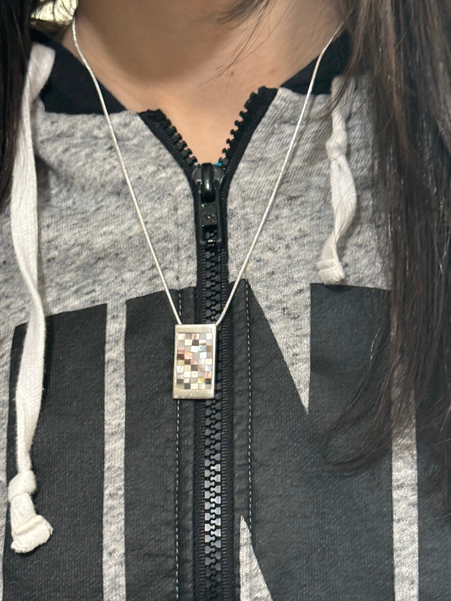 RECTANGEL BROWN AND WHITE MOTHER OF PEARL NECKLACE