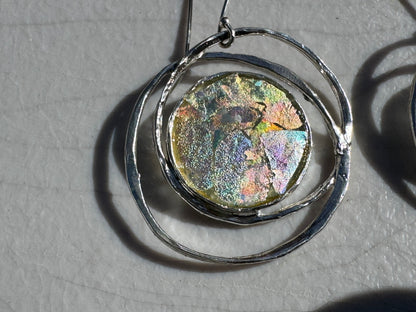 ANCIENT ROMAN GLASS IN CIRCLES