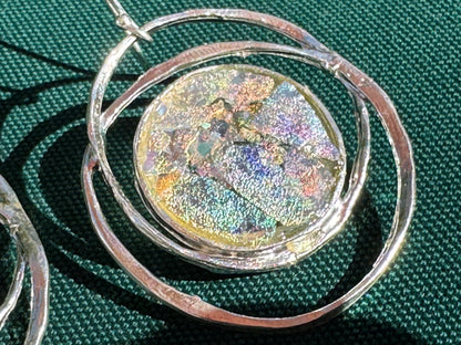 ANCIENT ROMAN GLASS IN CIRCLES