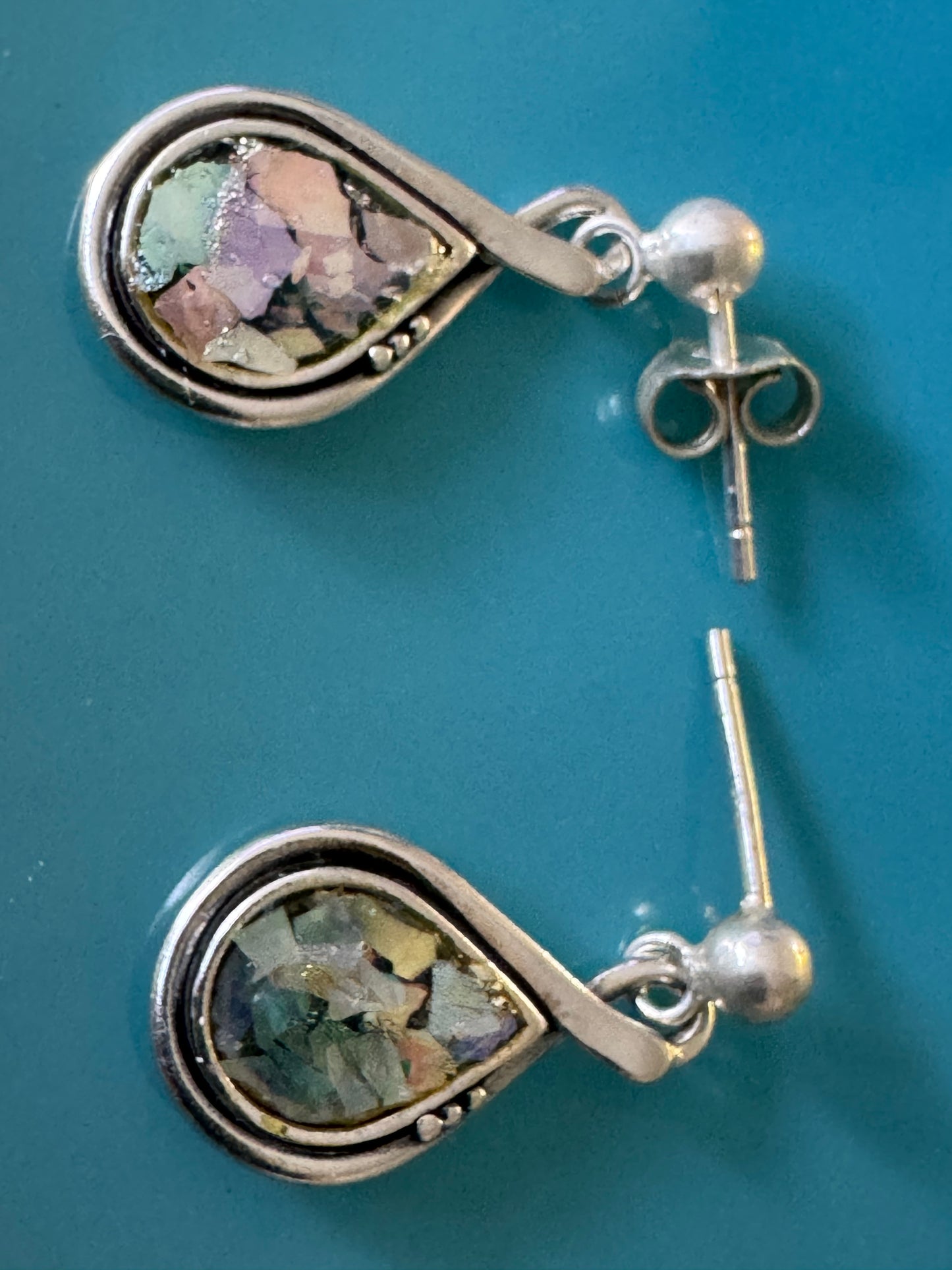TEAR DROP HANGING  POST EARRINGS