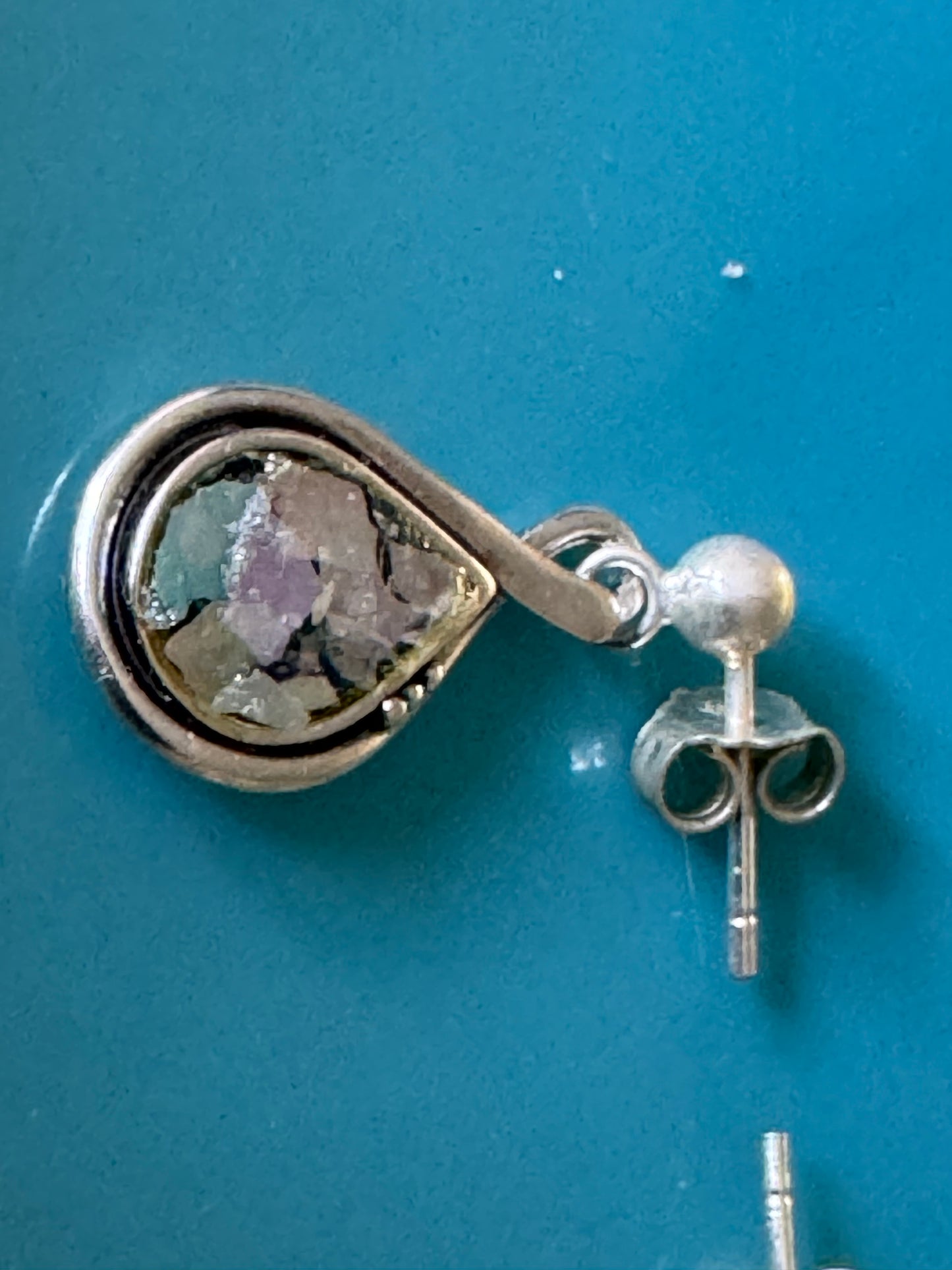 TEAR DROP HANGING  POST EARRINGS