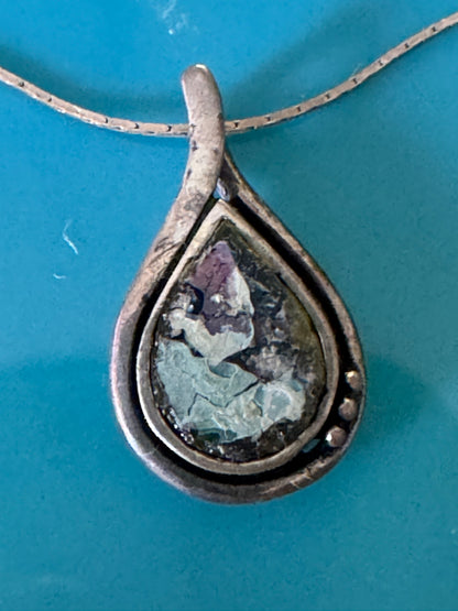 SMALL TEAR DROP ROMAN GLASS NECKLACE