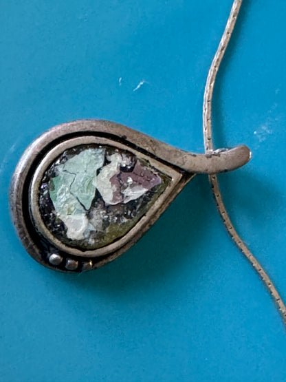 SMALL TEAR DROP ROMAN GLASS NECKLACE