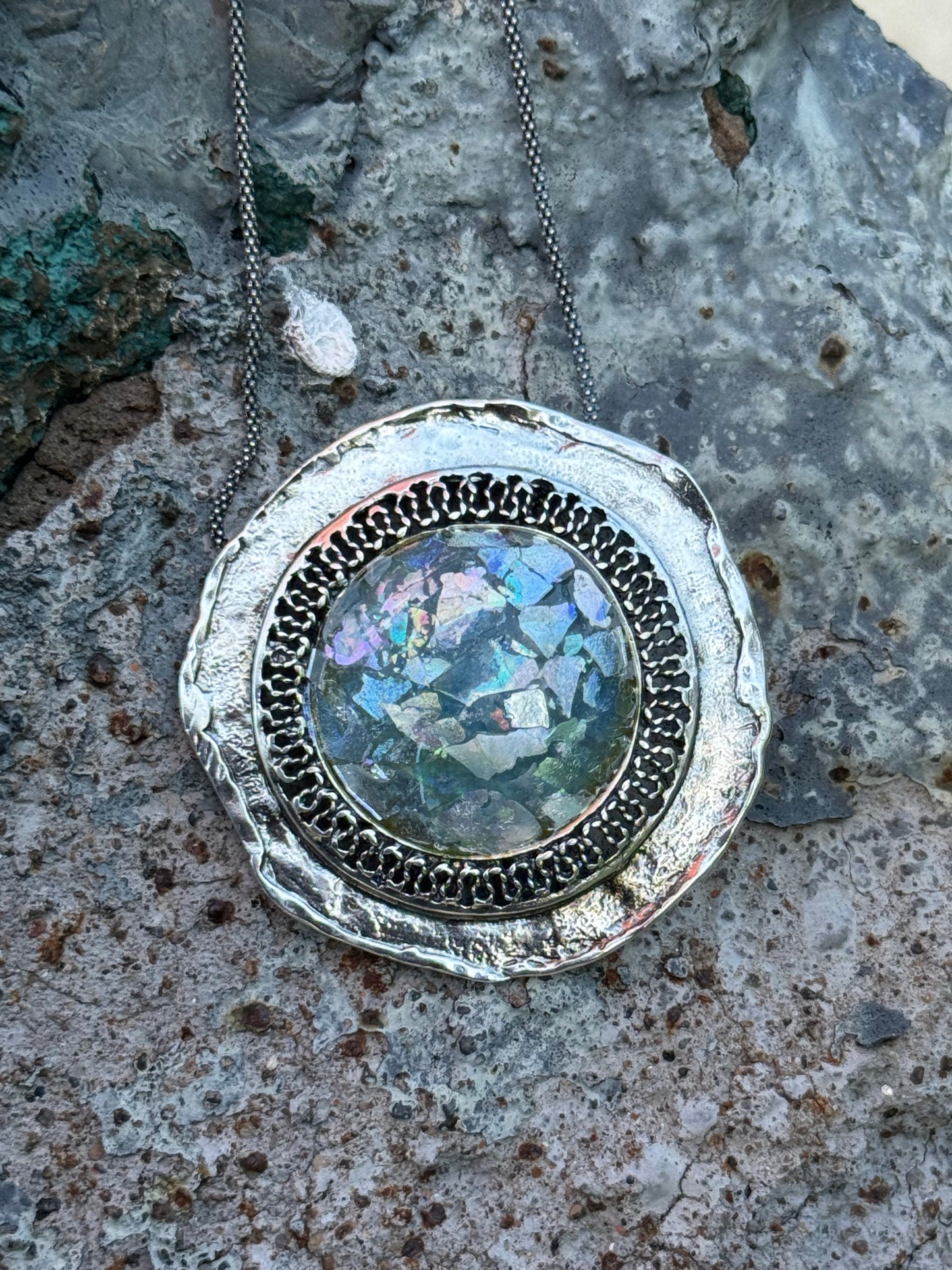 BIG ROUND  ROMAN GLASS NECKLACE