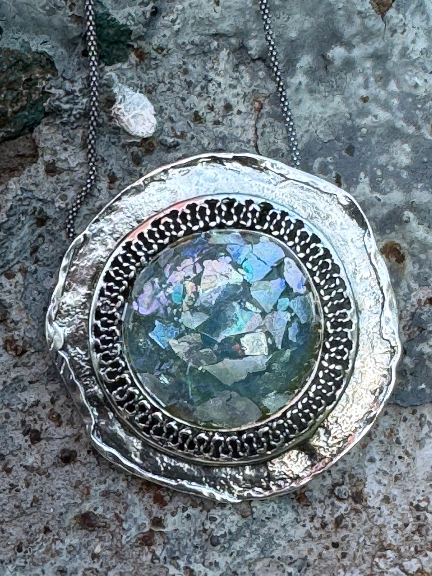 BIG ROUND  ROMAN GLASS NECKLACE