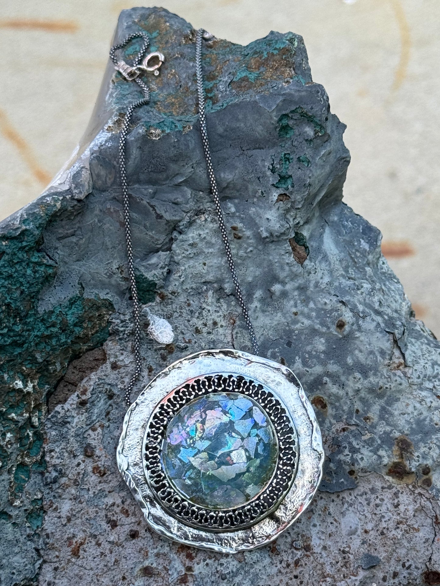 BIG ROUND  ROMAN GLASS NECKLACE