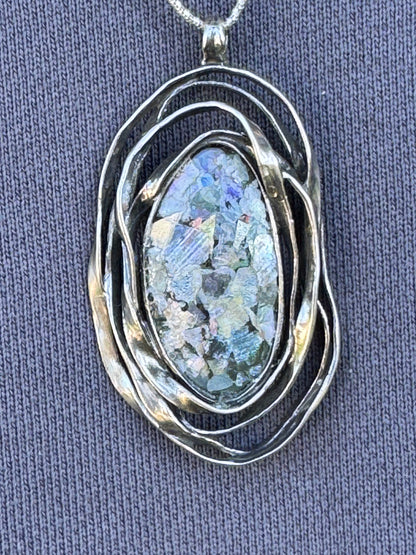 THE 3 OVAL CIRCLES