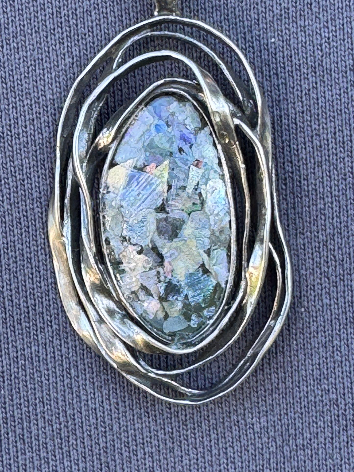 THE 3 OVAL CIRCLES