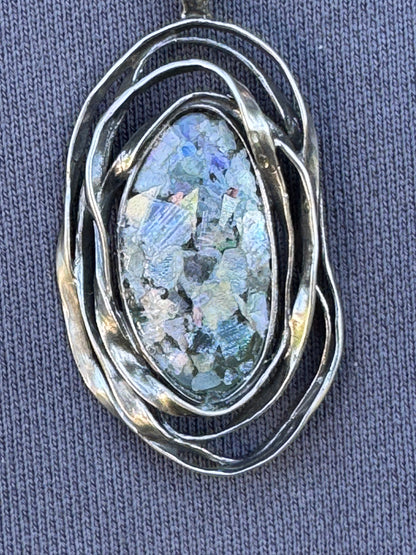THE 3 OVAL CIRCLES