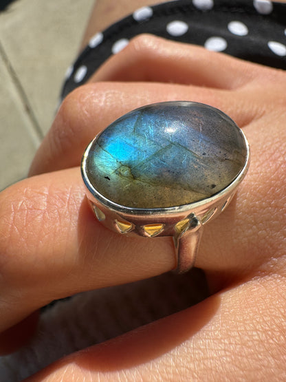 Oval Labradorite Ring