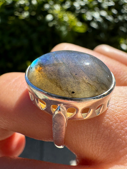 Oval Labradorite Ring