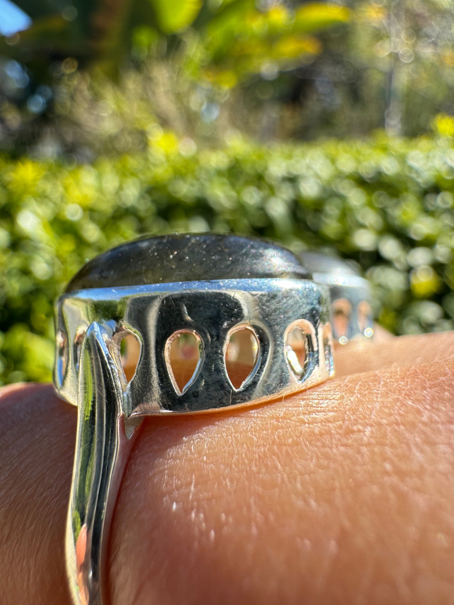 Oval Labradorite Ring