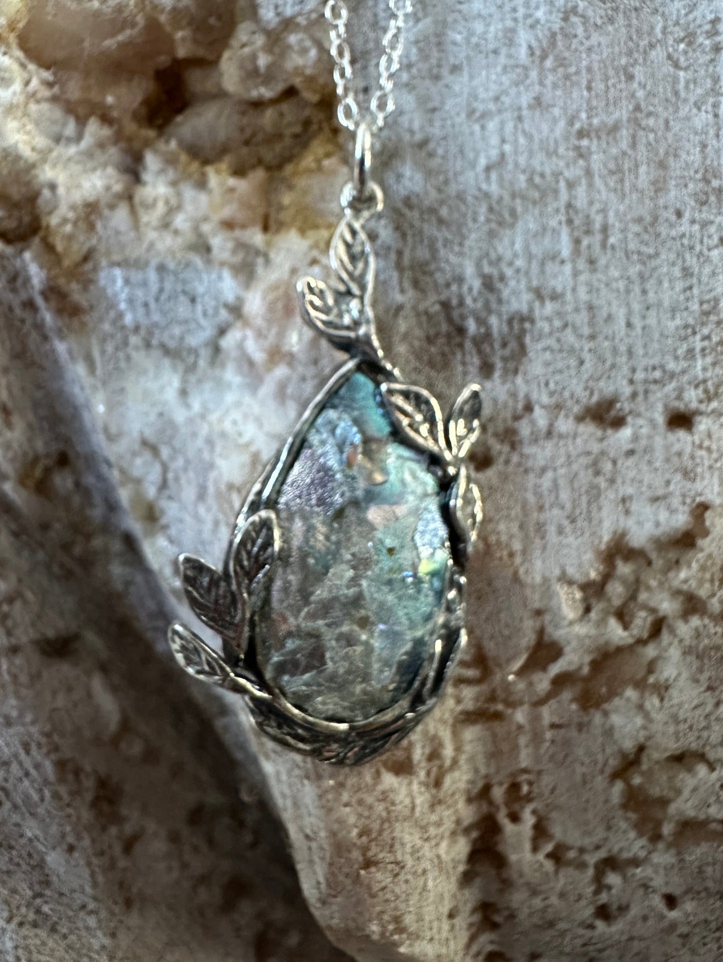 Enchanted Leaffall Necklace