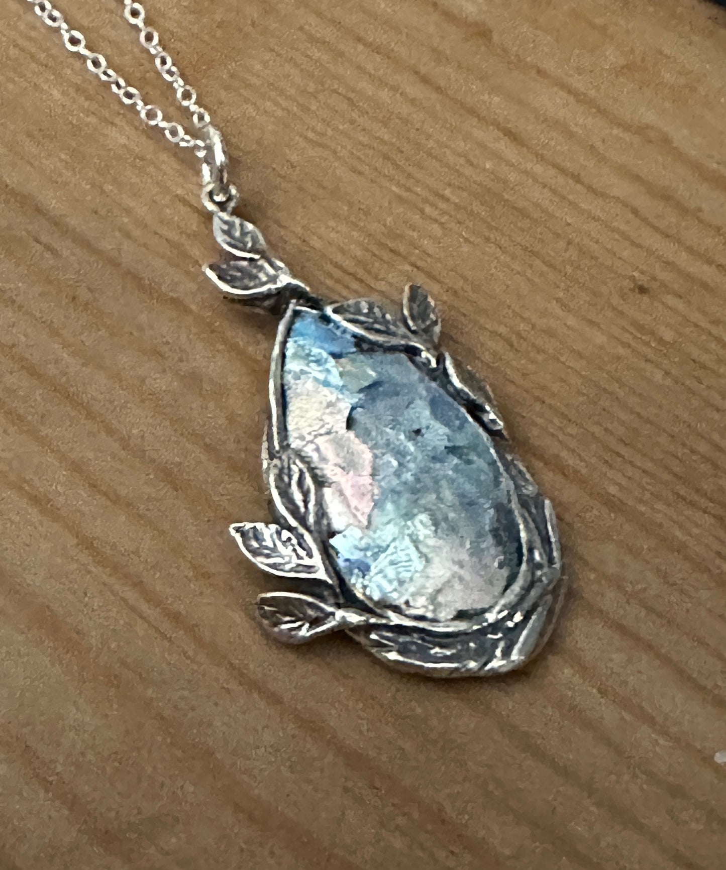 Enchanted Leaffall Necklace