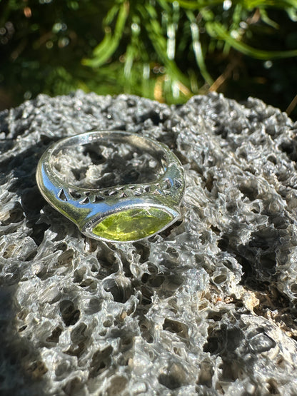 The Ovaline Peridot Ring