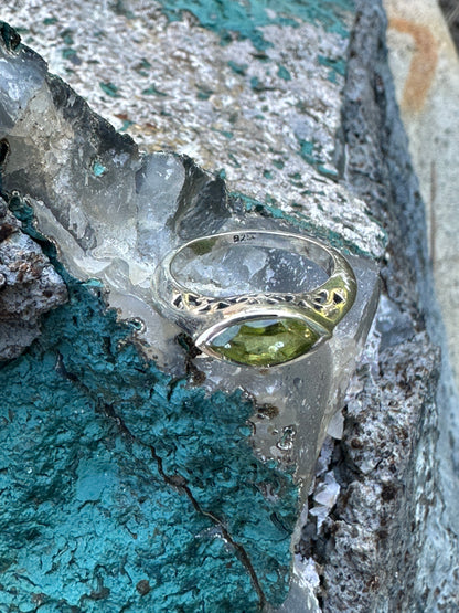 The Ovaline Peridot Ring
